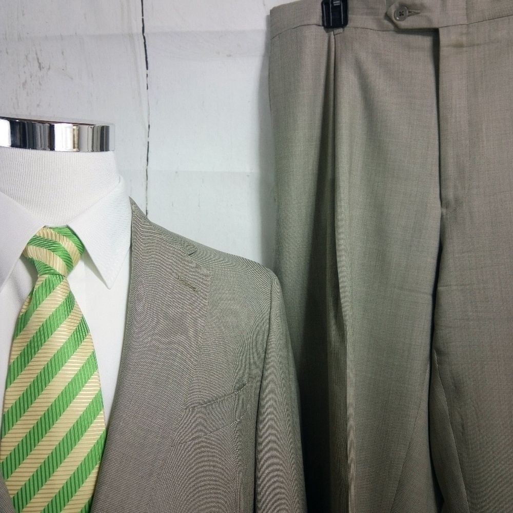 Daniel Cremeiux Loro Piana Super 120's 42L Suit